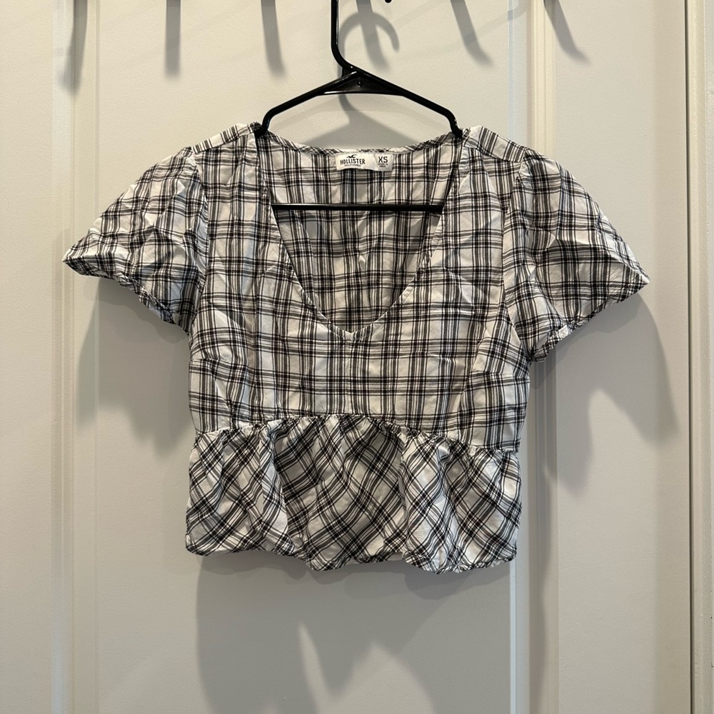 hollister crop top size xs